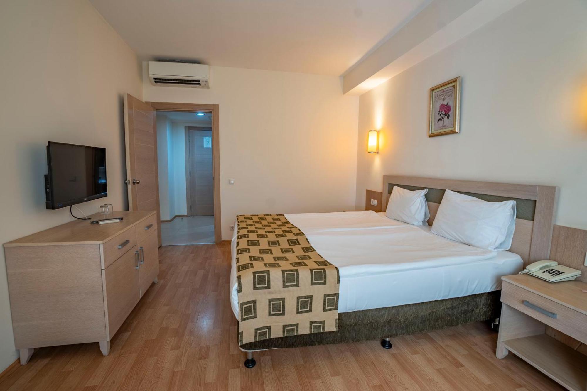 Side Breeze Hotel Antalya Exterior photo